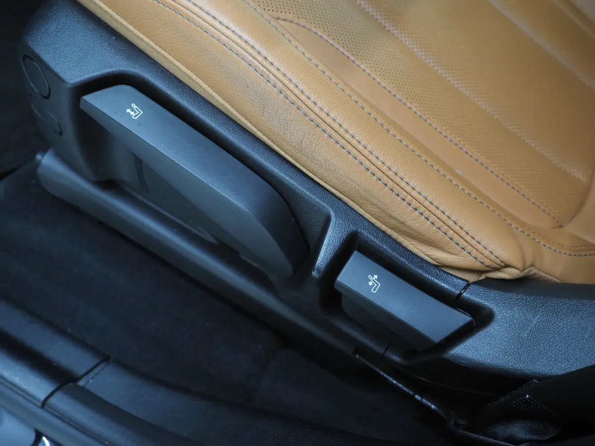 xDrive30e | Leder | Sportstoelen | Camera | Cruise | Climate | LED | Carplay