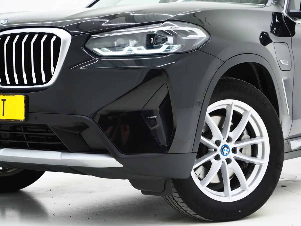xDrive30e | Leder | Sportstoelen | Camera | Cruise | Climate | LED | Carplay
