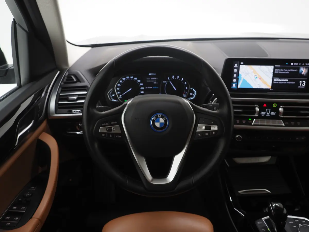 xDrive30e | Leder | Sportstoelen | Camera | Cruise | Climate | LED | Carplay