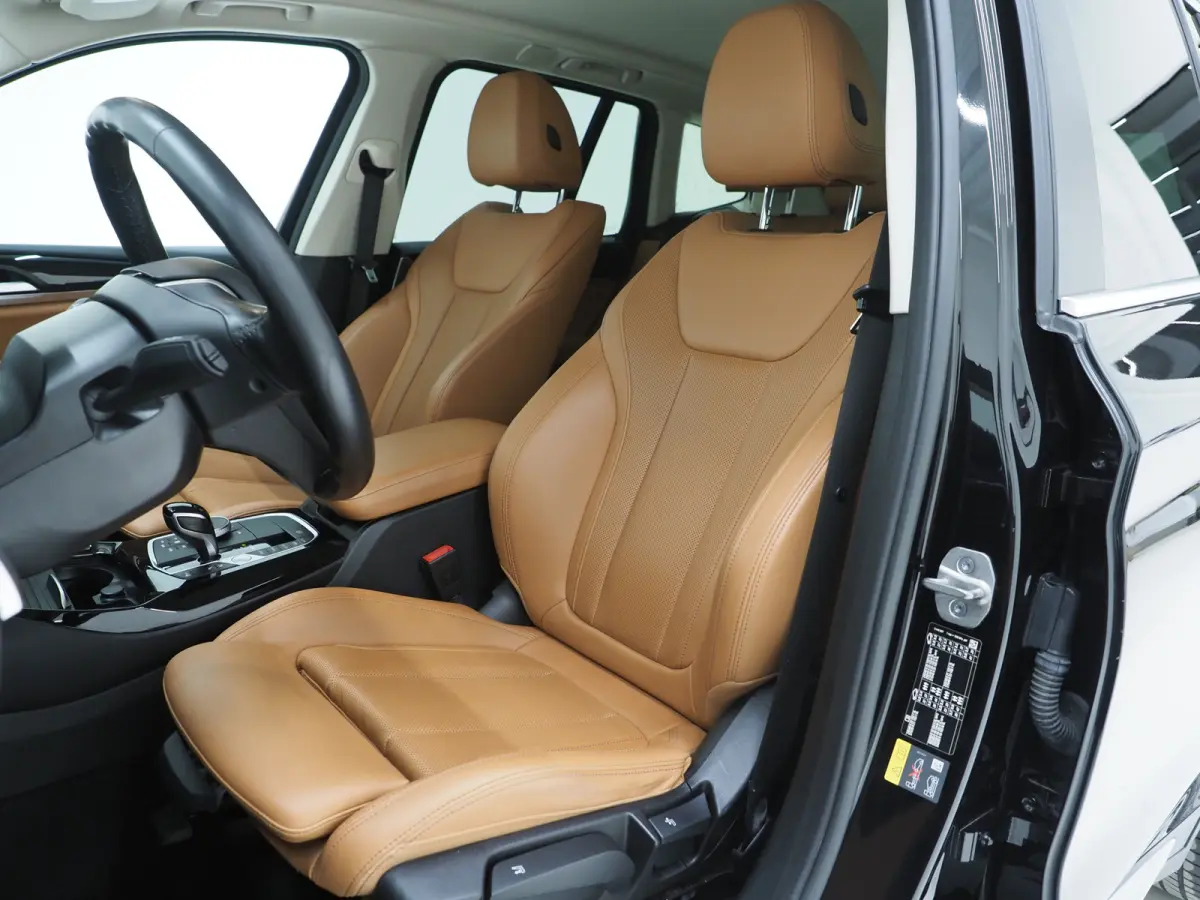 xDrive30e | Leder | Sportstoelen | Camera | Cruise | Climate | LED | Carplay