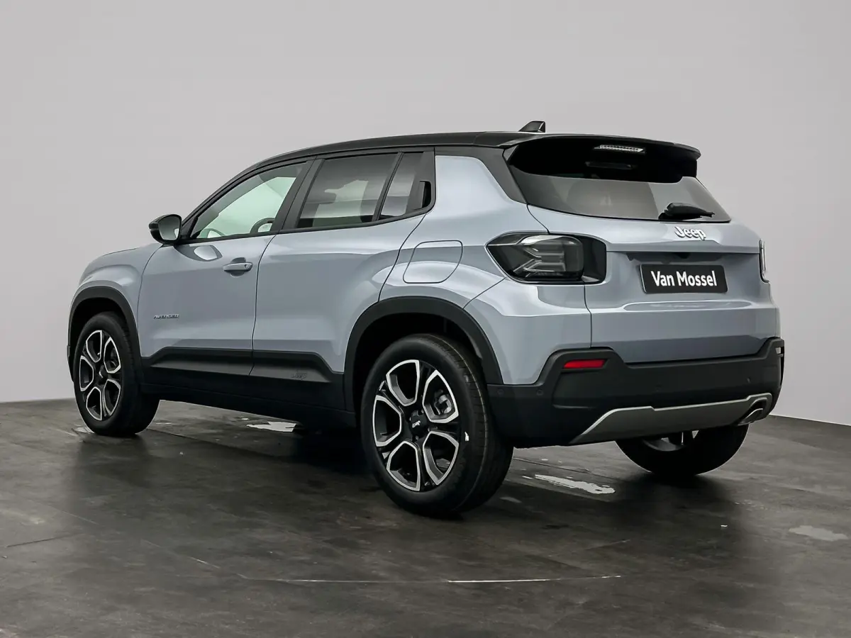 1.2 e-Hybrid Summit | 8 jaar Speciale Garantie | Aktie auto! | Navigatie | Camera | LMV 18" | Two-Tone lak |