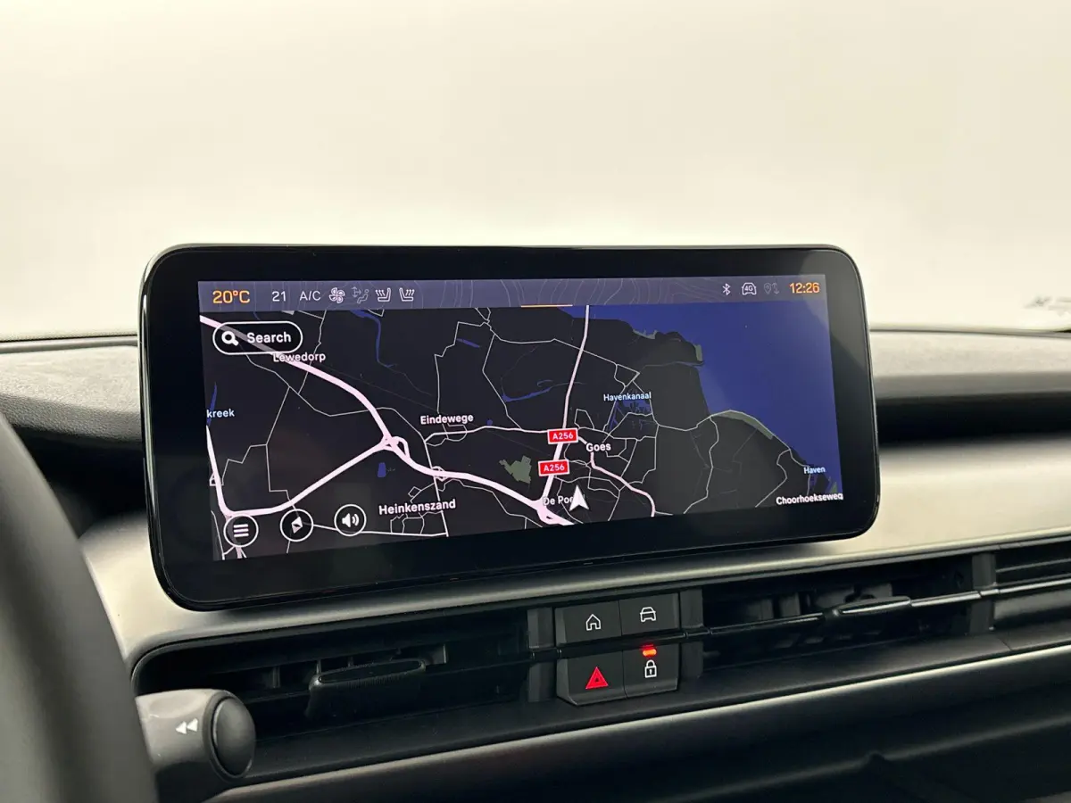 1.2 e-Hybrid Summit | 8 jaar Speciale Garantie | Aktie auto! | Navigatie | Camera | LMV 18" | Two-Tone lak |