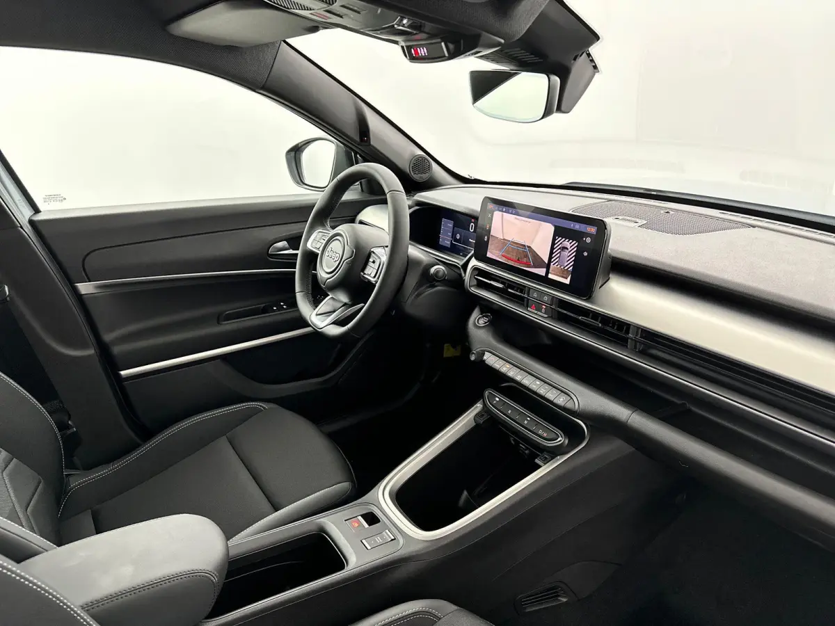 1.2 e-Hybrid Summit | 8 jaar Speciale Garantie | Aktie auto! | Navigatie | Camera | LMV 18" | Two-Tone lak |