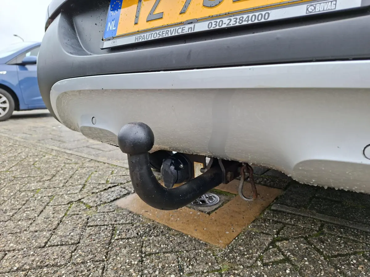 Kadjar TCe Panoramadak/Trekhaak/Carplay/Camera/Navigatie/Parkeersensoren v+a/19inch LM/Privacy Glass