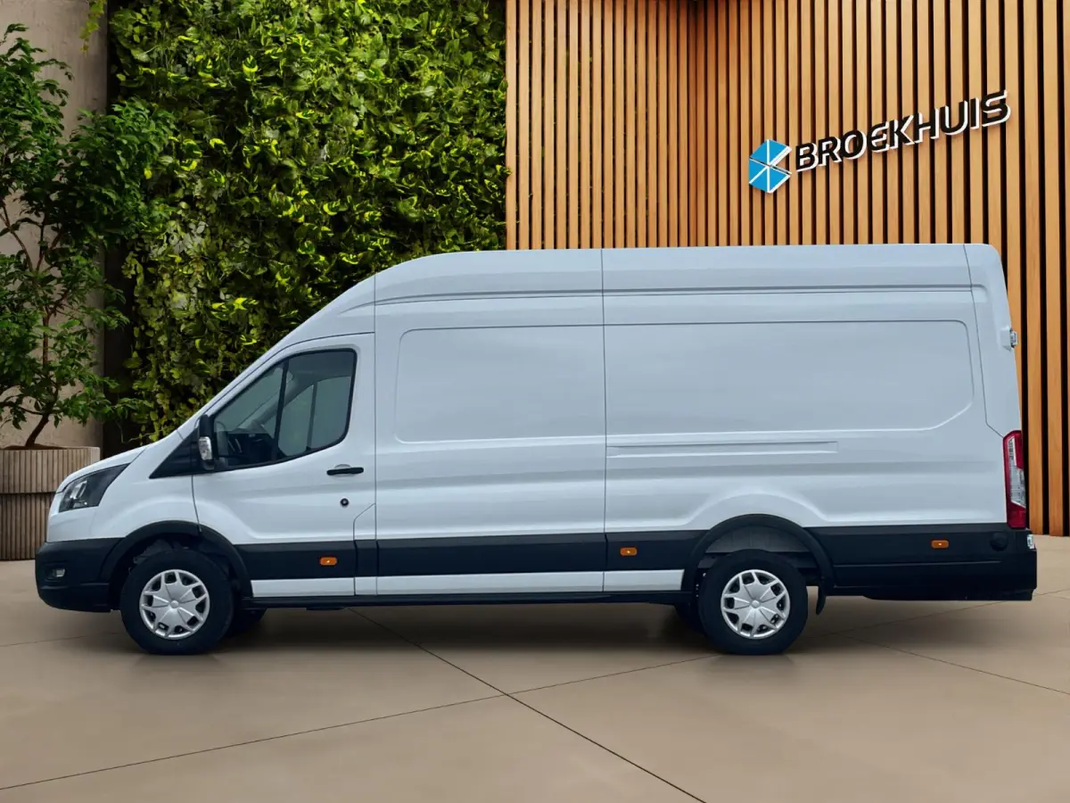 350 2.0 TDCI L4H3 Trend RWD 130PK Navigatie | Trekhaak | All Seasonbanden |