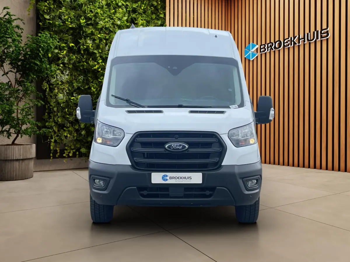 350 2.0 TDCI L4H3 Trend RWD 130PK Navigatie | Trekhaak | All Seasonbanden |