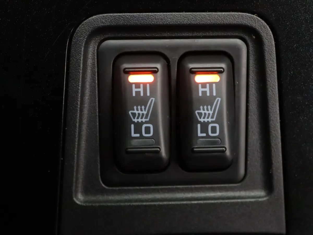 224pk PHEV Intense+ Apple Carplay/Android Auto | Climate