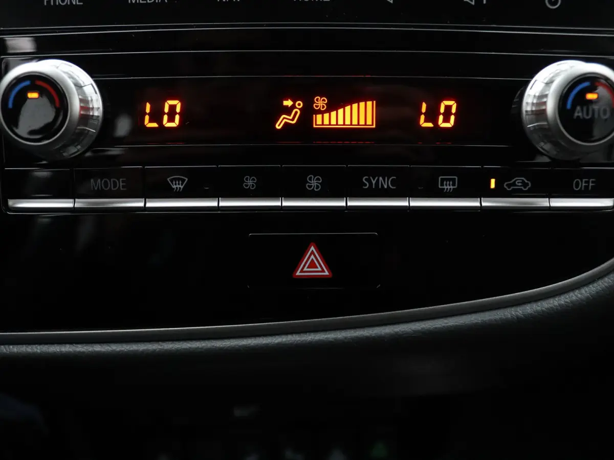 224pk PHEV Intense+ Apple Carplay/Android Auto | Climate