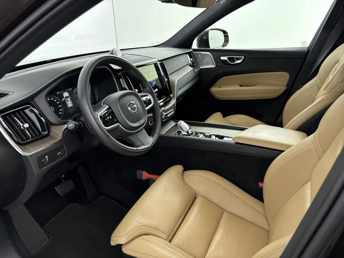 2.0 B5 AWD Inscription | Luchtvering | Bowers & Wilkins | BLIS | PDC+360 Camera | Stoelmassage / Ventilatie | 1e Eigenaar |