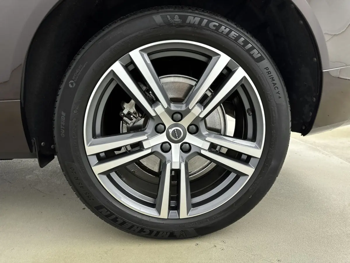 2.0 B5 AWD Inscription | Luchtvering | Bowers & Wilkins | BLIS | PDC+360 Camera | Stoelmassage / Ventilatie | 1e Eigenaar |
