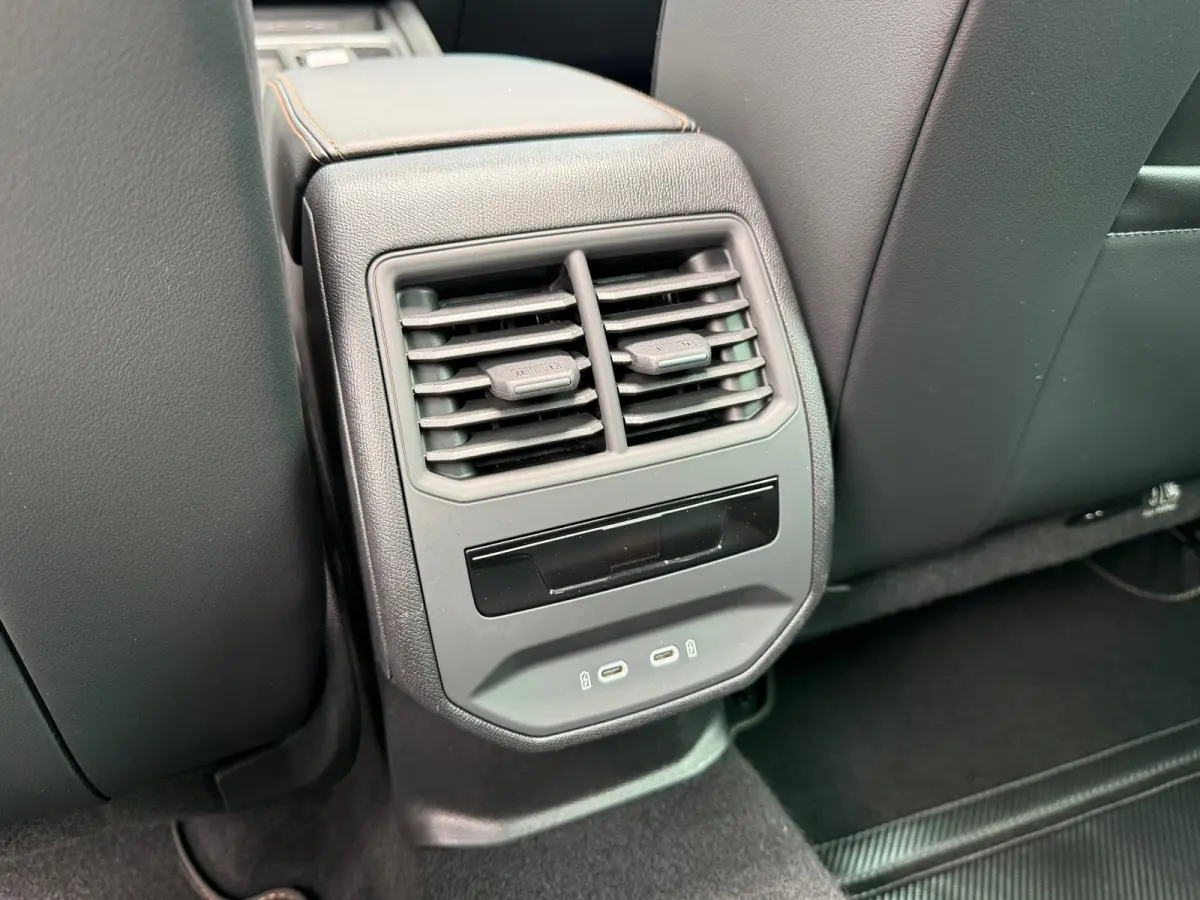 1.4 e-Hybrid VZ Performance - Open/Schuifdak - Navi - Climate - Camera