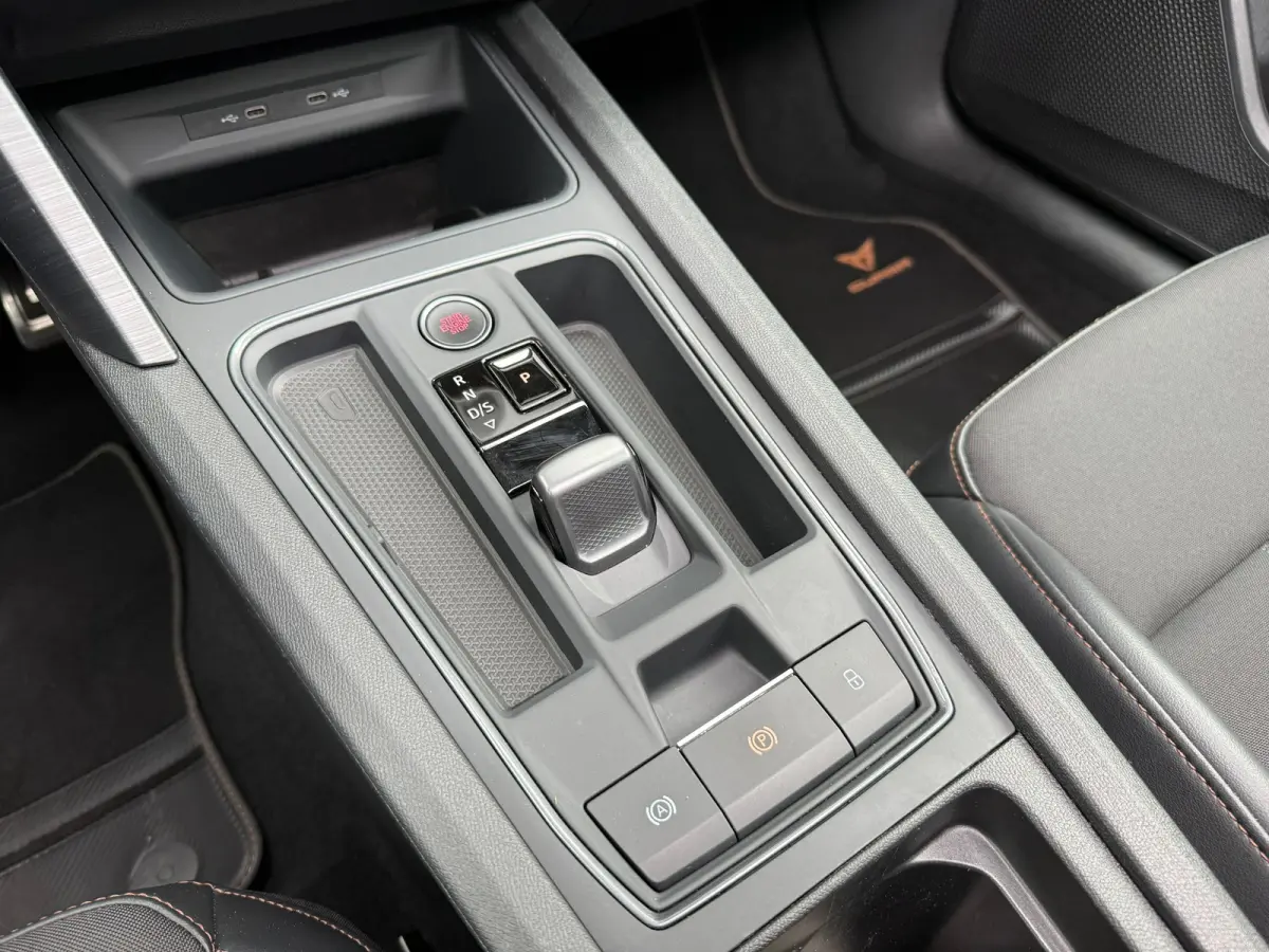 1.4 e-Hybrid VZ Performance - Open/Schuifdak - Navi - Climate - Camera