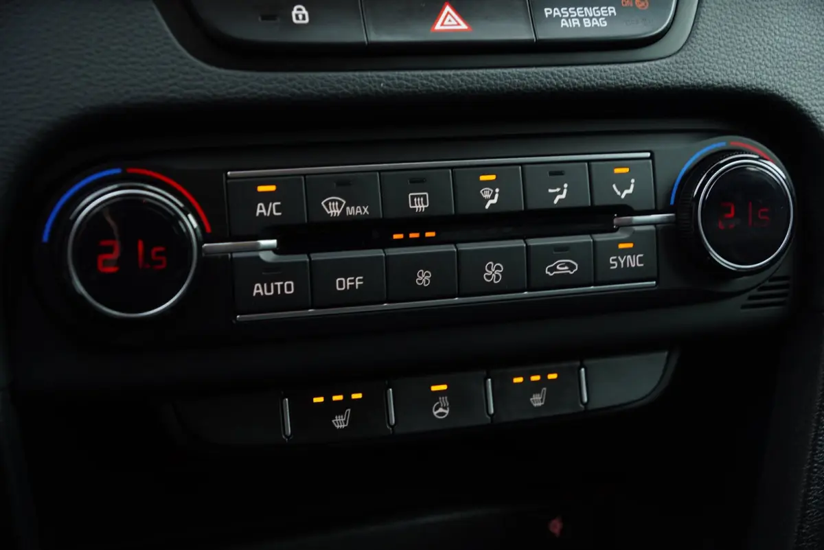 2022|1.0 T-GDi|GT-Line|Clima|Stoelverwarming|CarPlay|Navi|Lane Assist|Dodehoekdetectie|Cruise|Keyless|Virtual