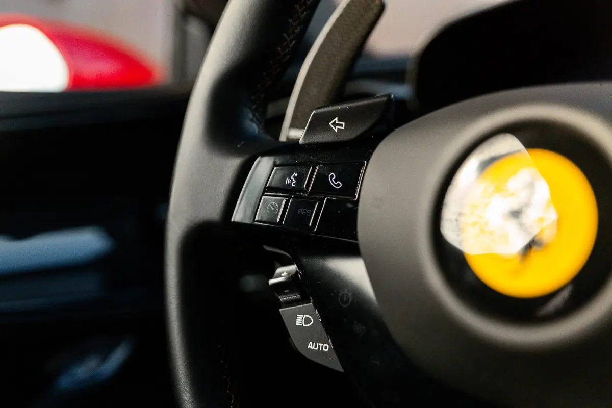 4.0 V8 | Warranty | Lift | Carbon | Racing Seats | Carplay |