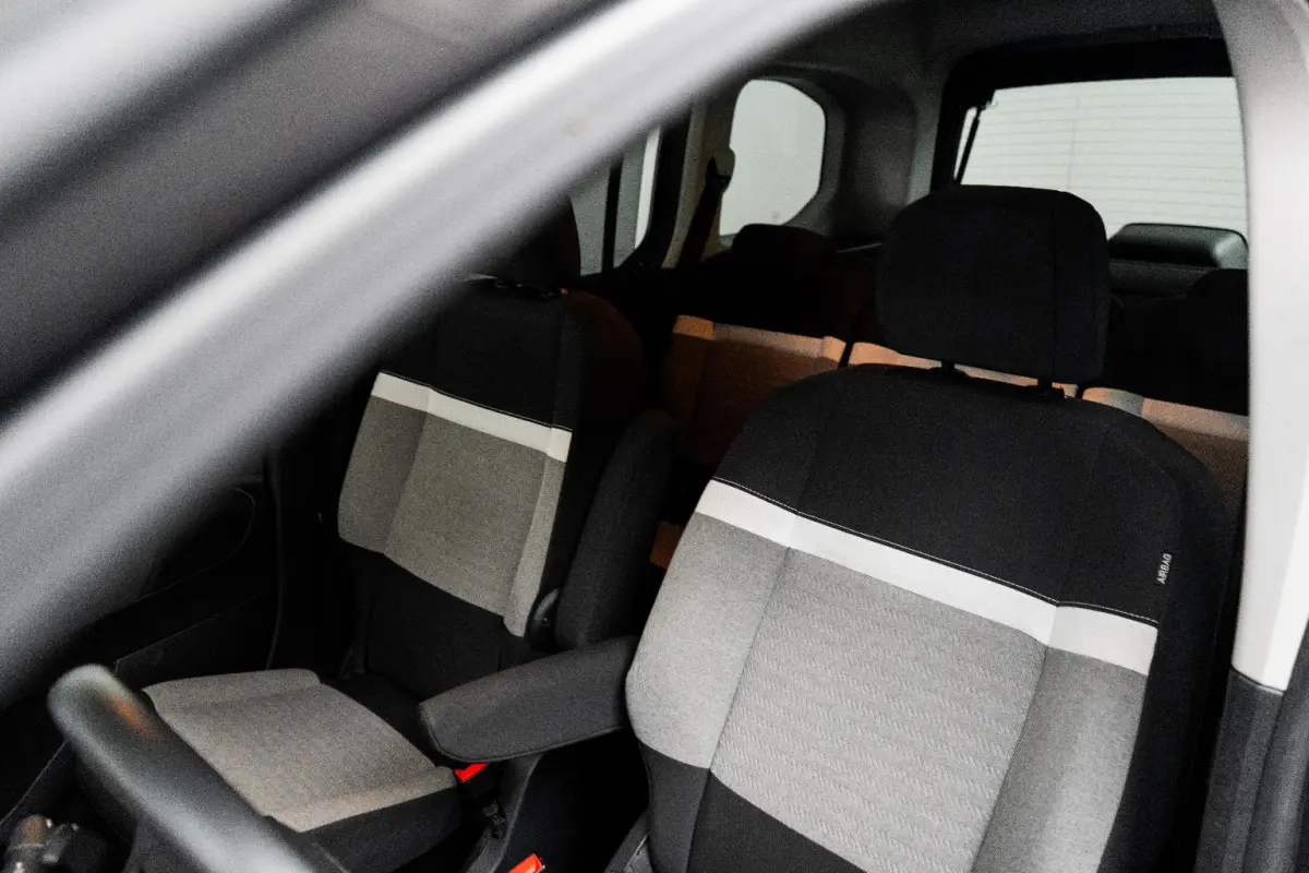 1.2 PureTech Shine Trekhaak! | Carplay | Stoelverwarming | Navigatie | Zeer Compleet! | Bluetooth | Clima | Cruise | Airco (automatisch) | Apple Carplay/Android Auto|telefoonintegratie premi