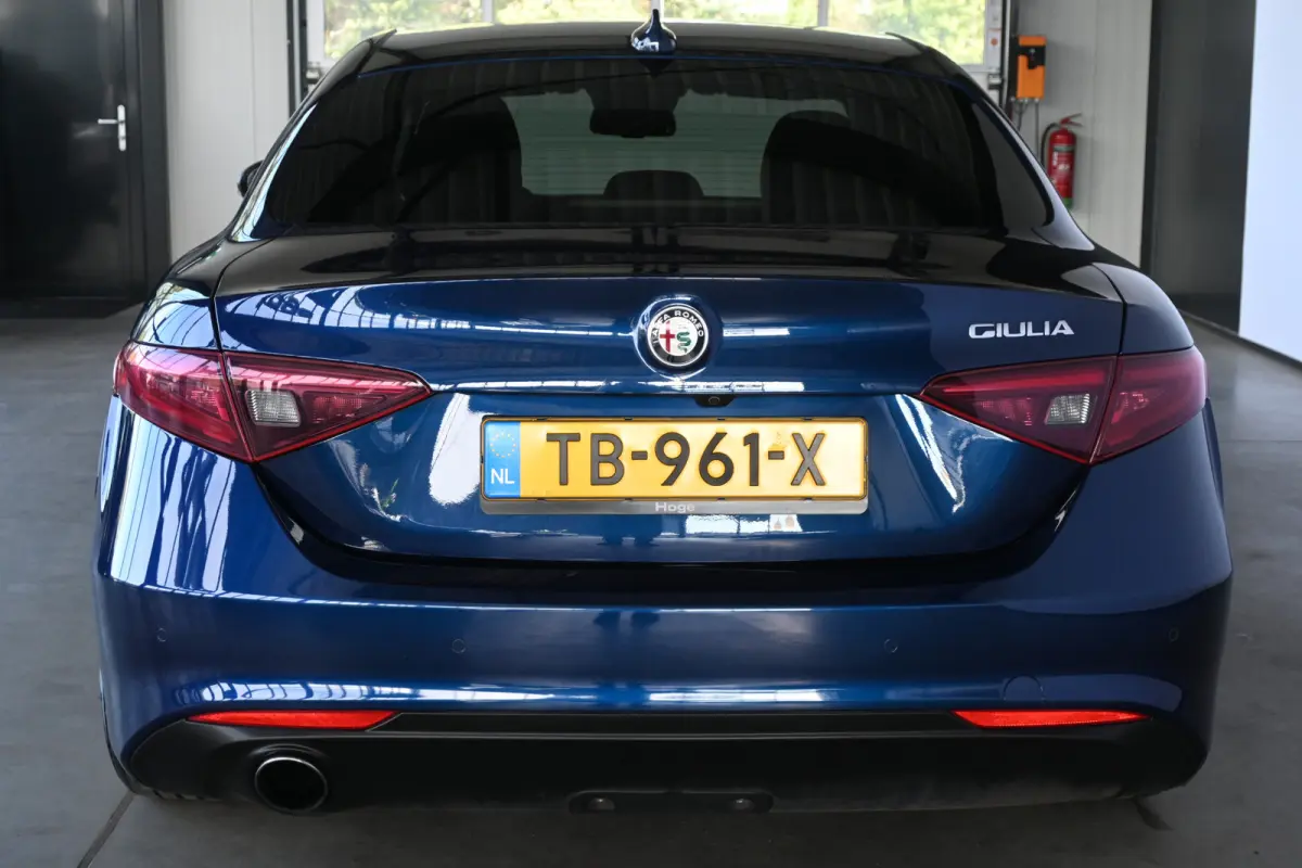 2.0T Automaat Super Clima Cruise control Navigatie Trekhaak PDC 100% Onderhouden Inruil mogelijk