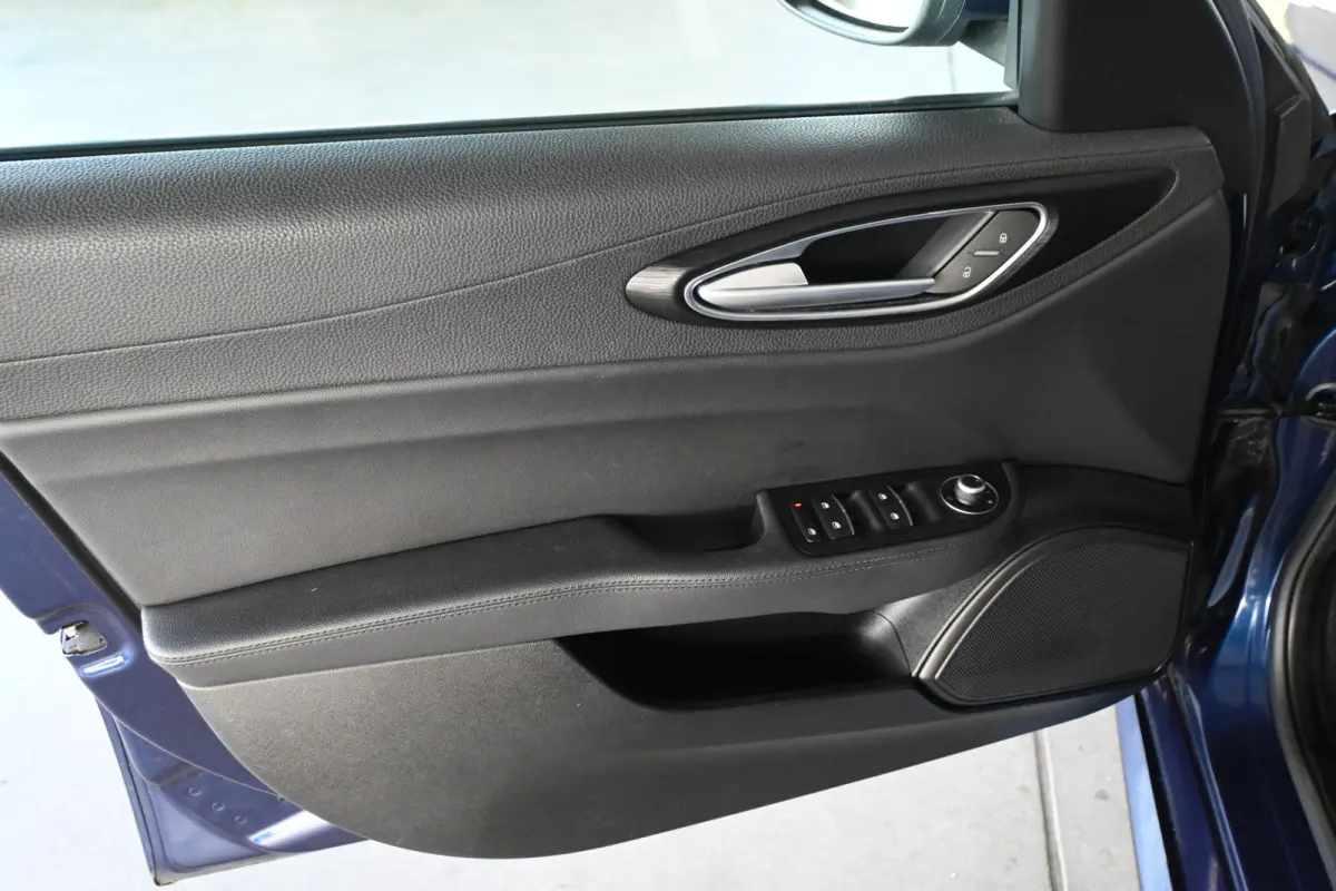 2.0T Automaat Super Clima Cruise control Navigatie Trekhaak PDC 100% Onderhouden Inruil mogelijk