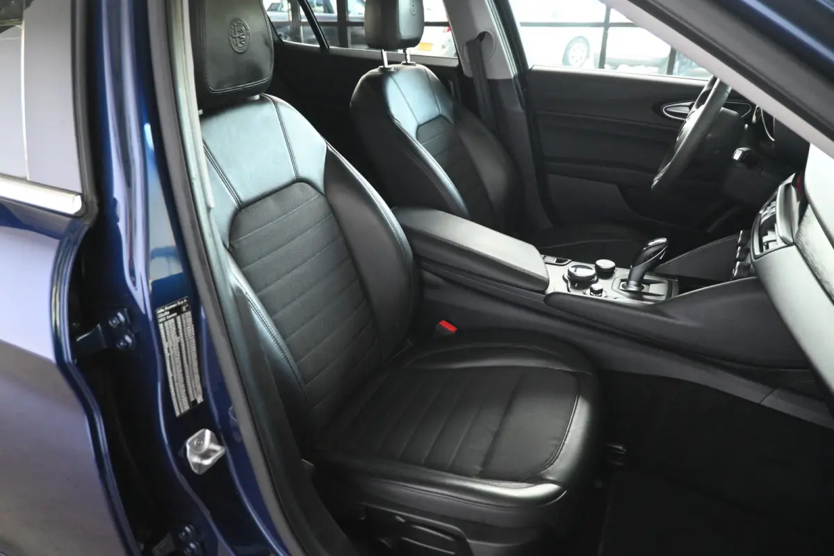 2.0T Automaat Super Clima Cruise control Navigatie Trekhaak PDC 100% Onderhouden Inruil mogelijk