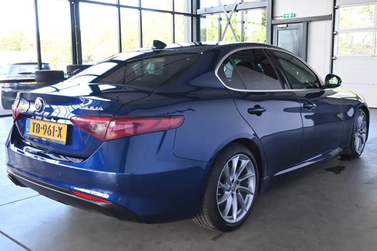 2.0T Automaat Super Clima Cruise control Navigatie Trekhaak PDC 100% Onderhouden Inruil mogelijk