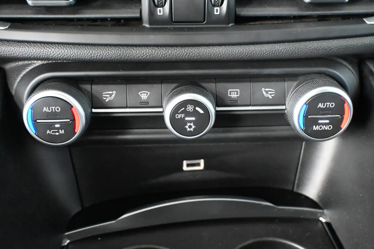 2.0T Automaat Super Clima Cruise control Navigatie Trekhaak PDC 100% Onderhouden Inruil mogelijk
