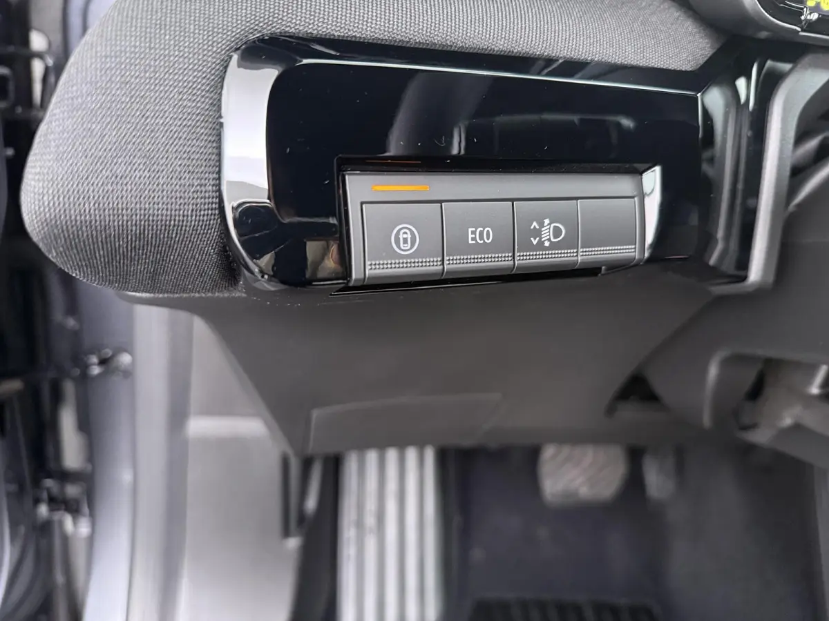 ENGAGE 40 kWh €5.620 Voorraadkorting! 317Km WLTP | 11kW AC lader | Warmtepomp | 80kW DC Snelladen | 8 jaar of 160.000 Batterijgarantie!