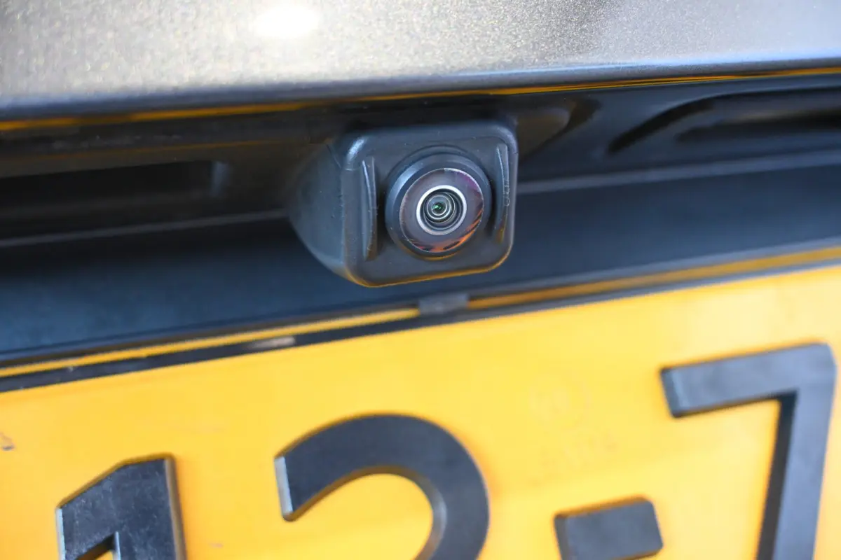 218i Automaat High Executive Clima Cruise control Navigatie LED Sportstoelen 100% Onderhouden Inruil mogelijk