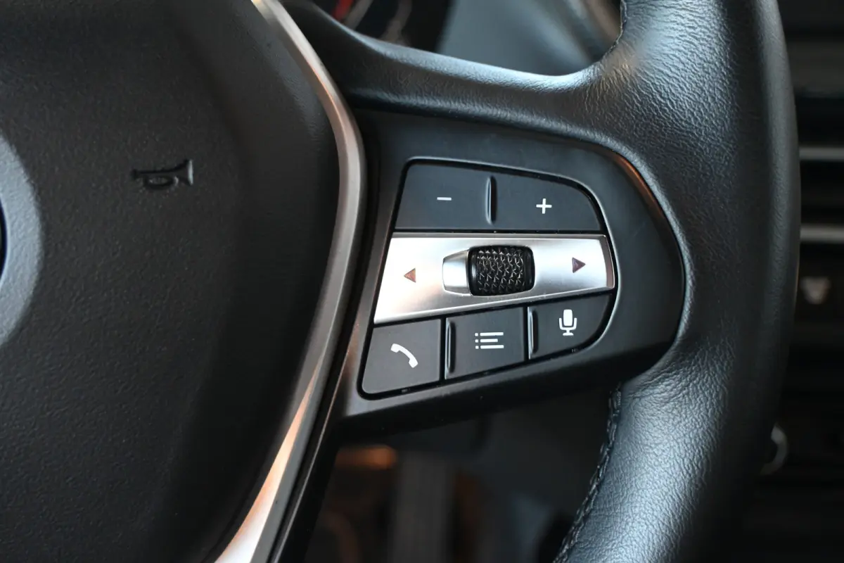 218i Automaat High Executive Clima Cruise control Navigatie LED Sportstoelen 100% Onderhouden Inruil mogelijk