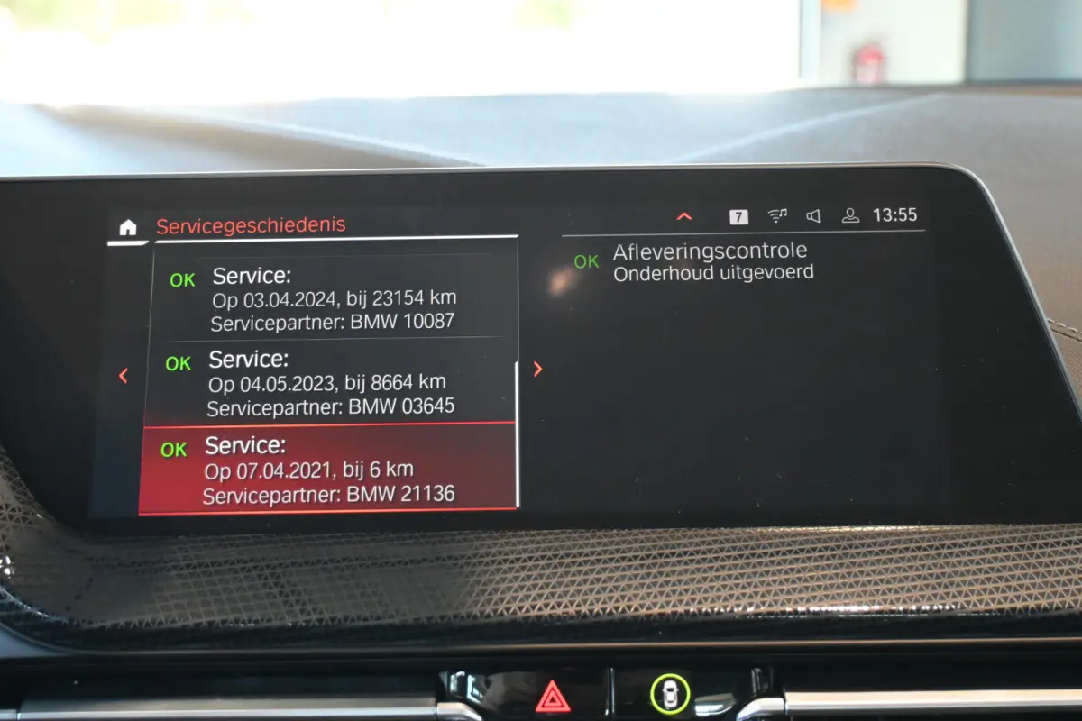 218i Automaat High Executive Clima Cruise control Navigatie LED Sportstoelen 100% Onderhouden Inruil mogelijk