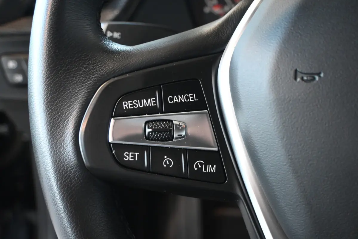218i Automaat High Executive Clima Cruise control Navigatie LED Sportstoelen 100% Onderhouden Inruil mogelijk