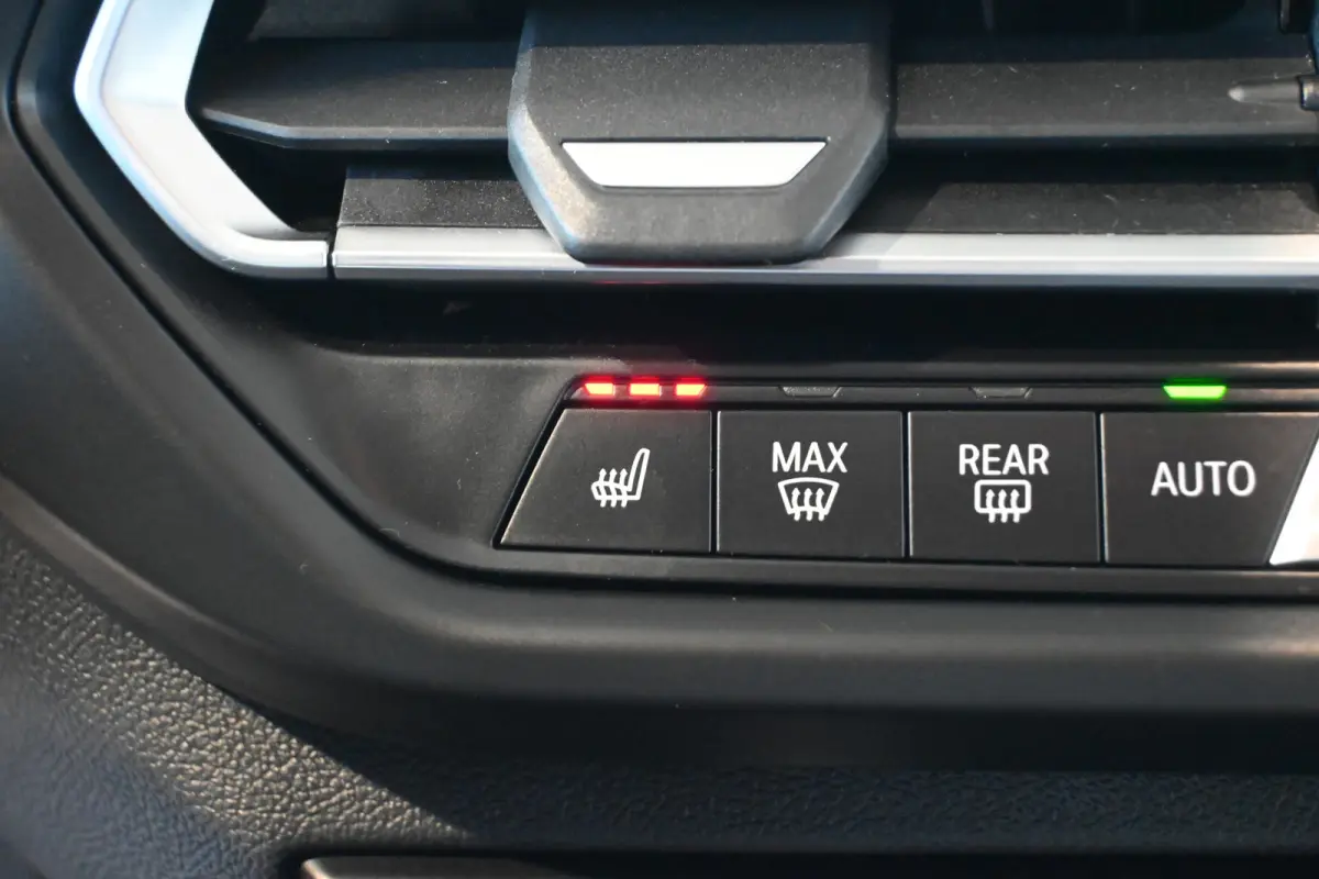 218i Automaat High Executive Clima Cruise control Navigatie LED Sportstoelen 100% Onderhouden Inruil mogelijk