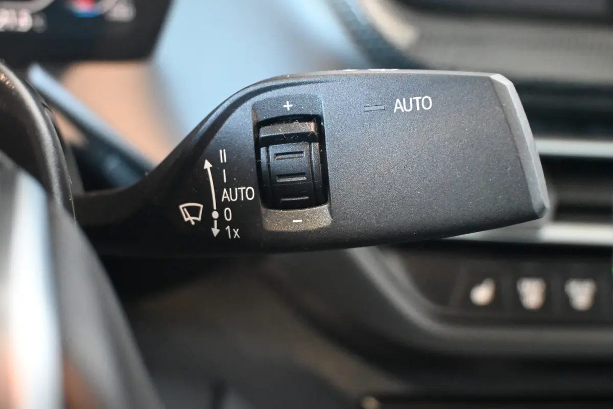 218i Automaat High Executive Clima Cruise control Navigatie LED Sportstoelen 100% Onderhouden Inruil mogelijk