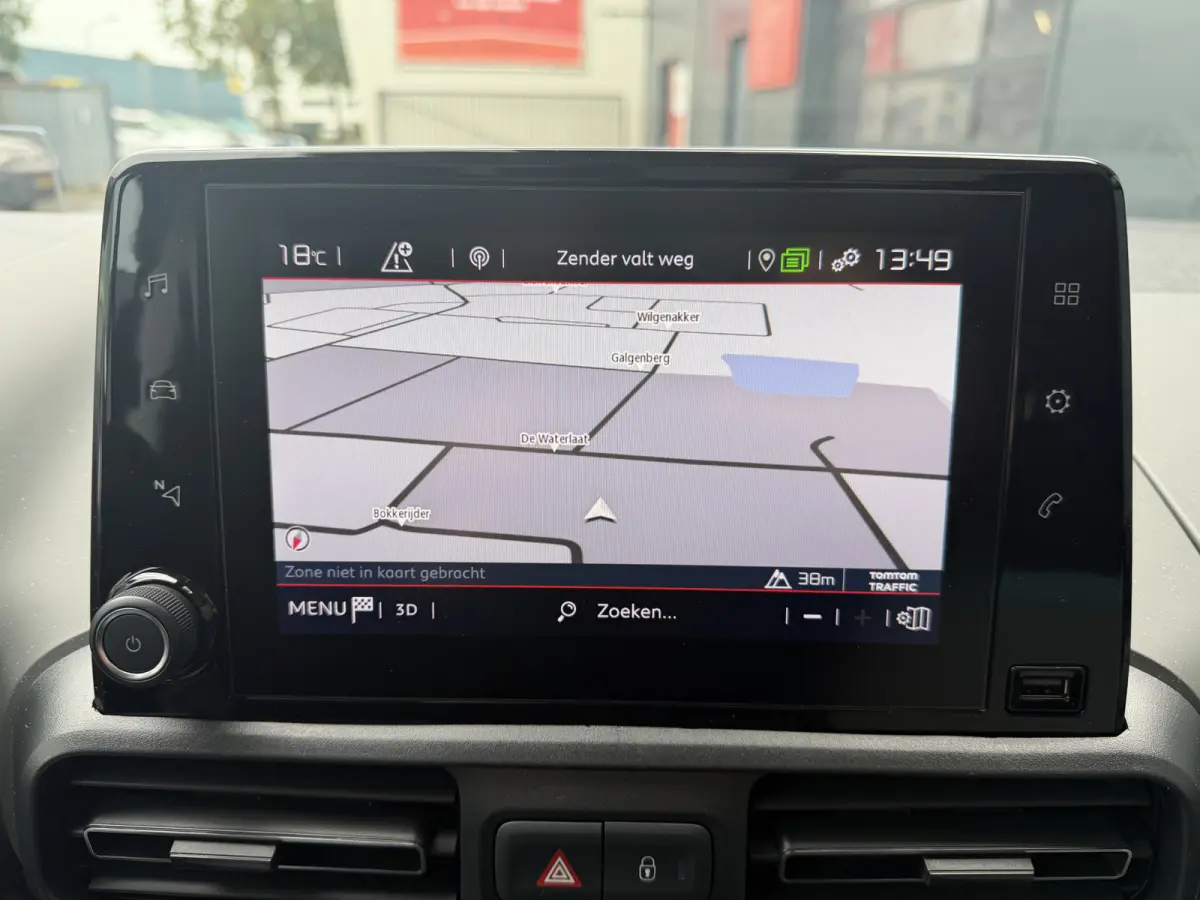 130pk BlueHDI Shine (Trekhaak - Panoramadak - Adaptieve Cruise Controle - Stoelverwarming - Parkeersensoren V+A - Camera - Automatische Airco - Navigatie)