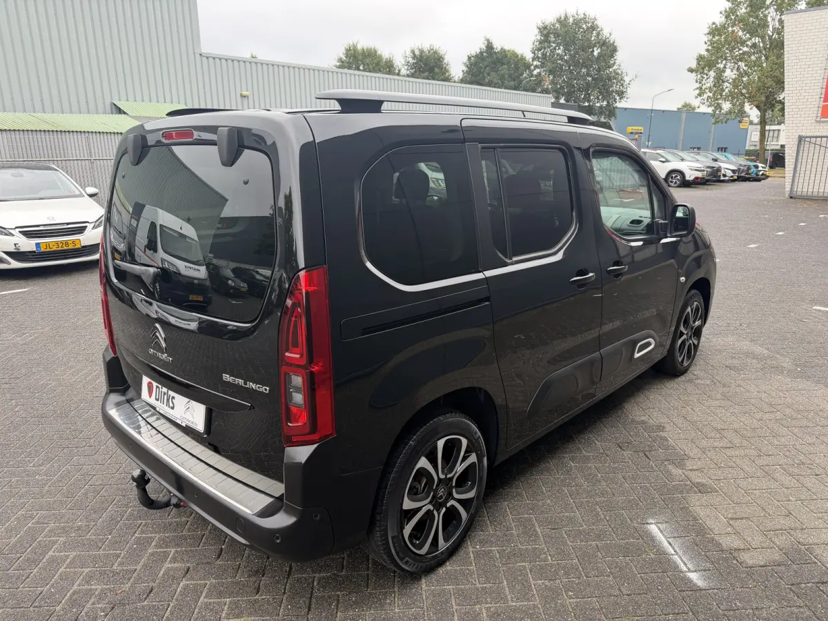130pk BlueHDI Shine (Trekhaak - Panoramadak - Adaptieve Cruise Controle - Stoelverwarming - Parkeersensoren V+A - Camera - Automatische Airco - Navigatie)