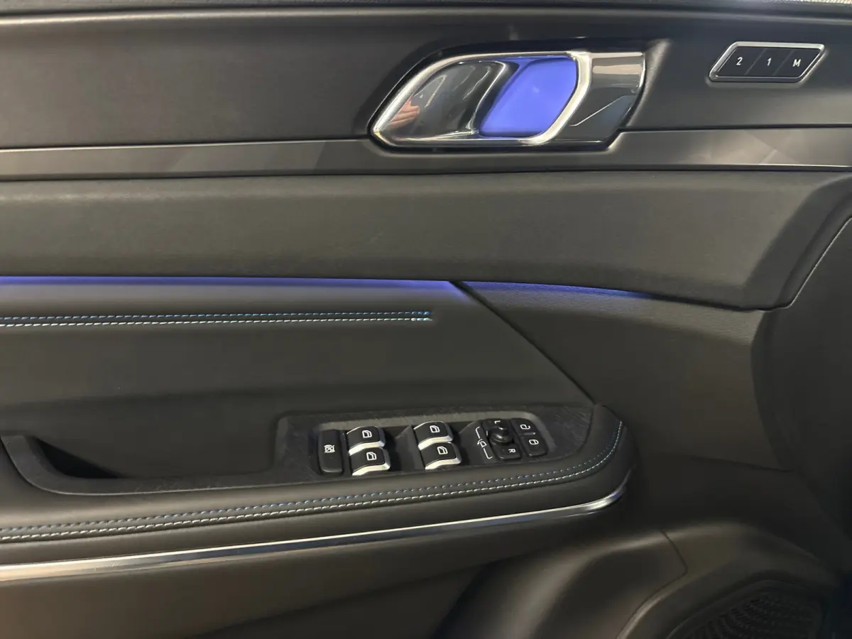 1.5 / pano / 360 camera / model 2023 / Infinity / navi / stoelverwarming