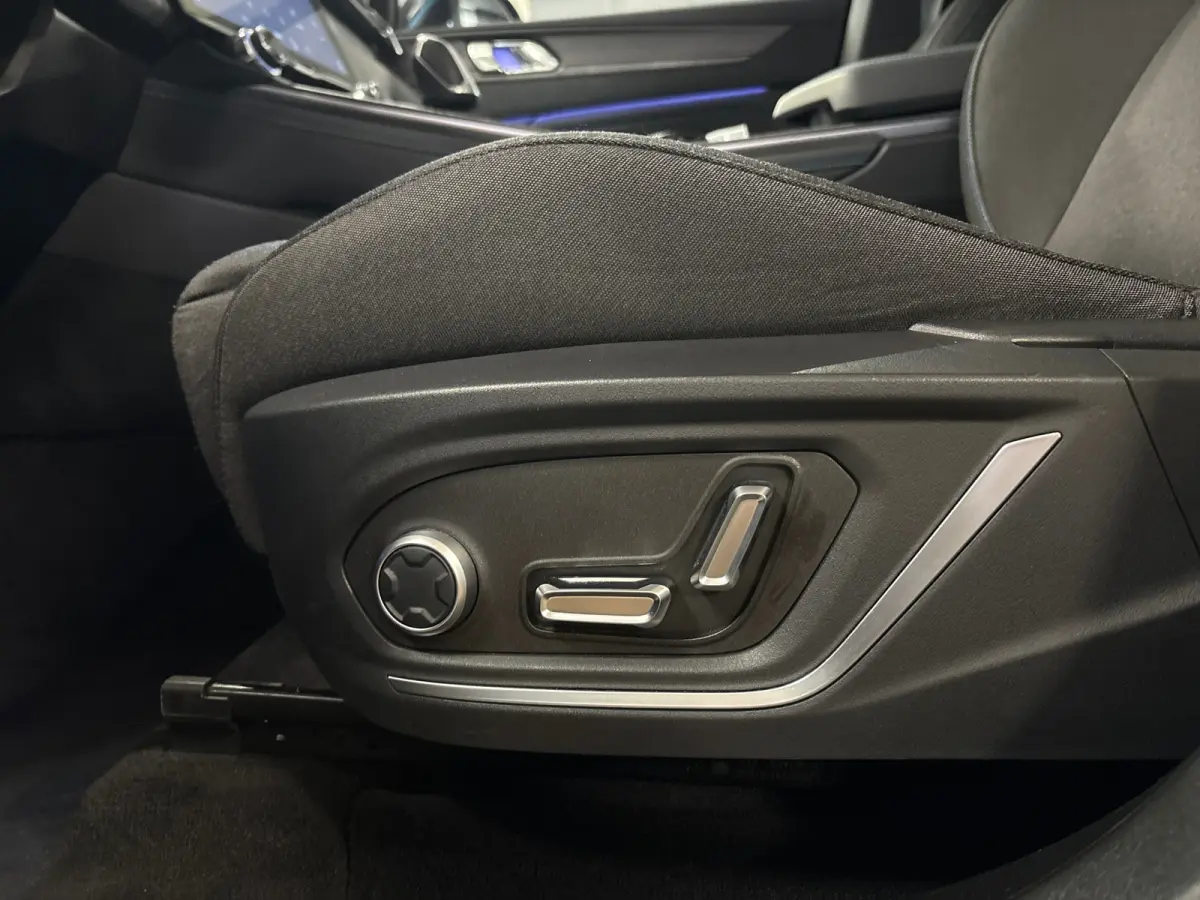 1.5 / pano / 360 camera / model 2023 / Infinity / navi / stoelverwarming