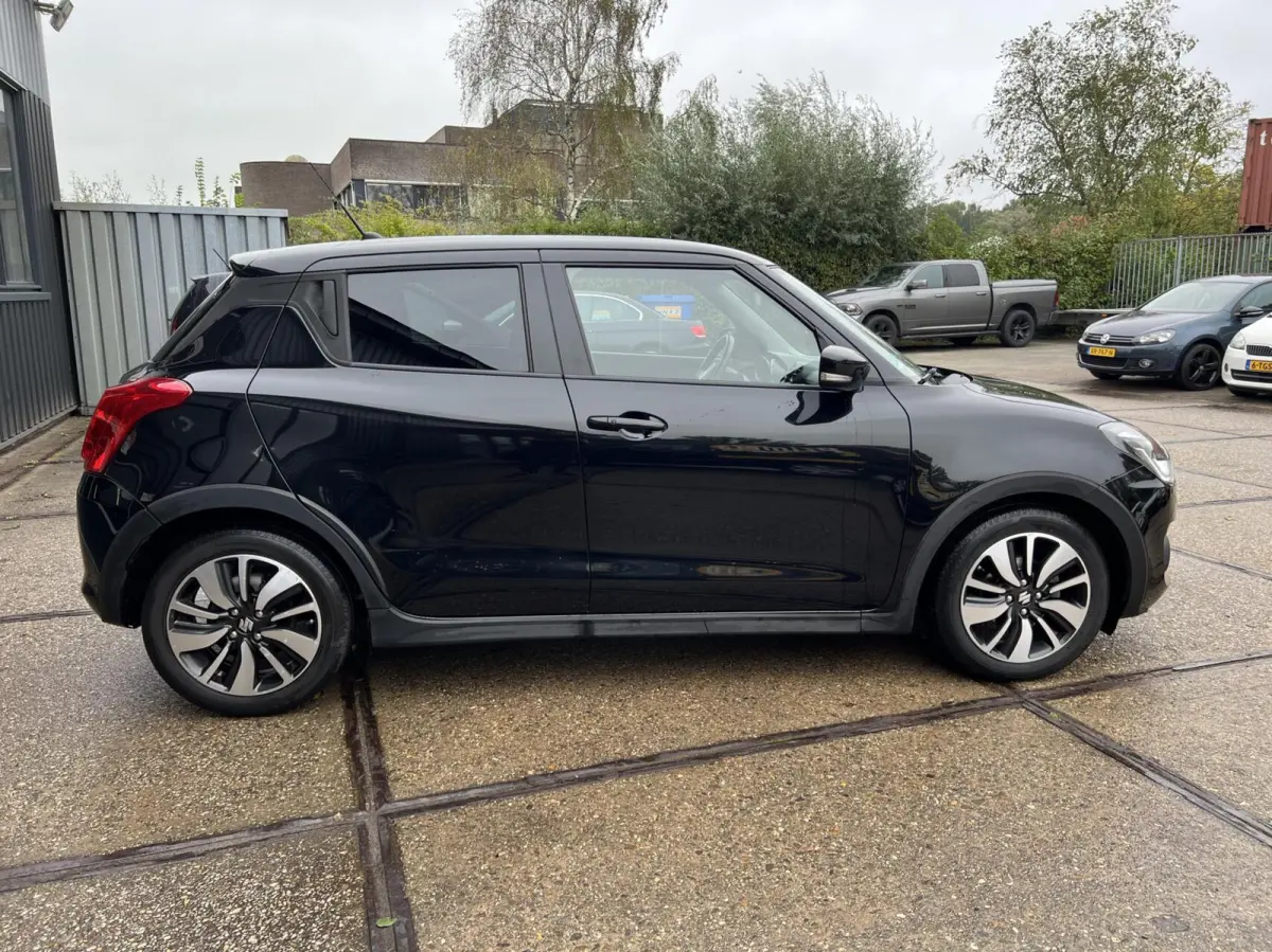 1.2 Smart Hybrid Zwart 5DRS 2018 | Airco | Cruise |