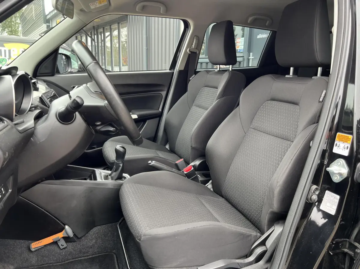 1.2 Smart Hybrid Zwart 5DRS 2018 | Airco | Cruise |
