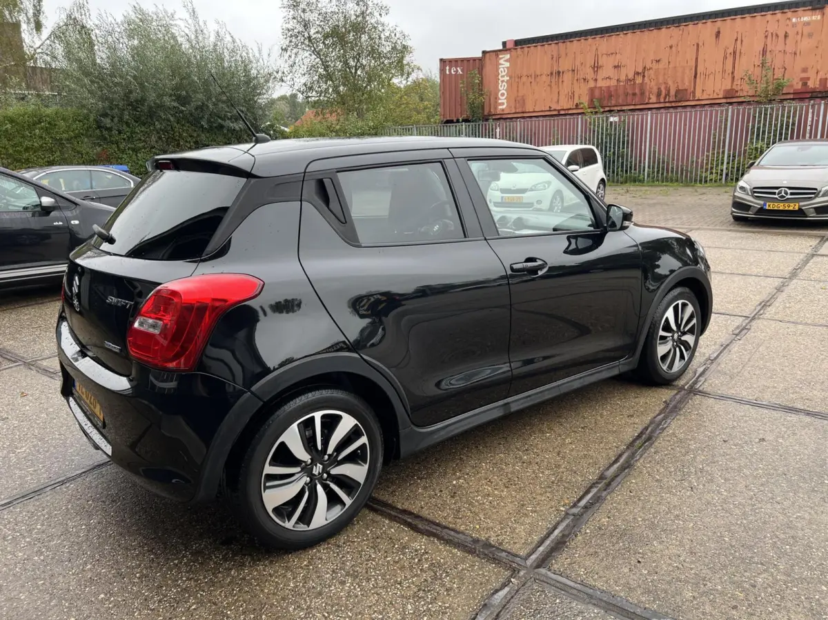 1.2 Smart Hybrid Zwart 5DRS 2018 | Airco | Cruise |
