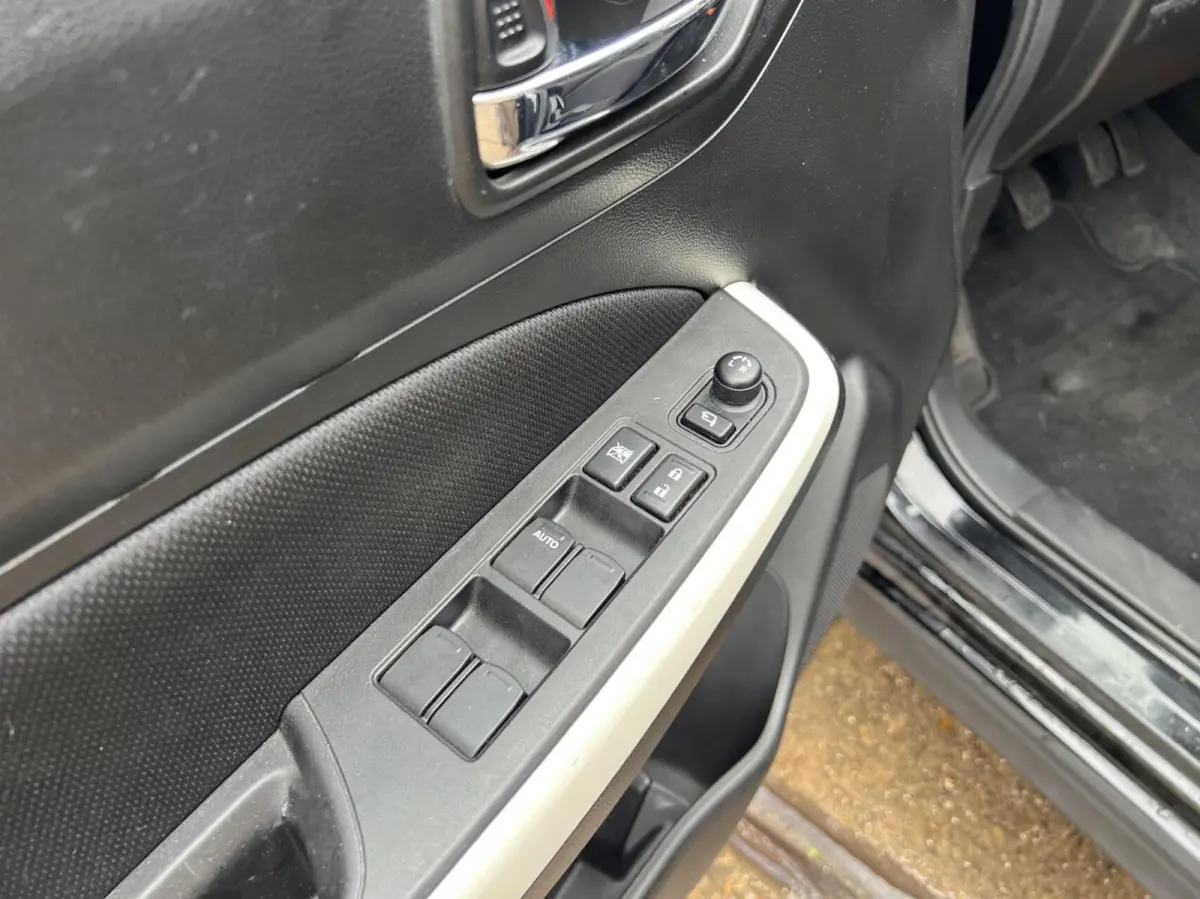 1.2 Smart Hybrid Zwart 5DRS 2018 | Airco | Cruise |