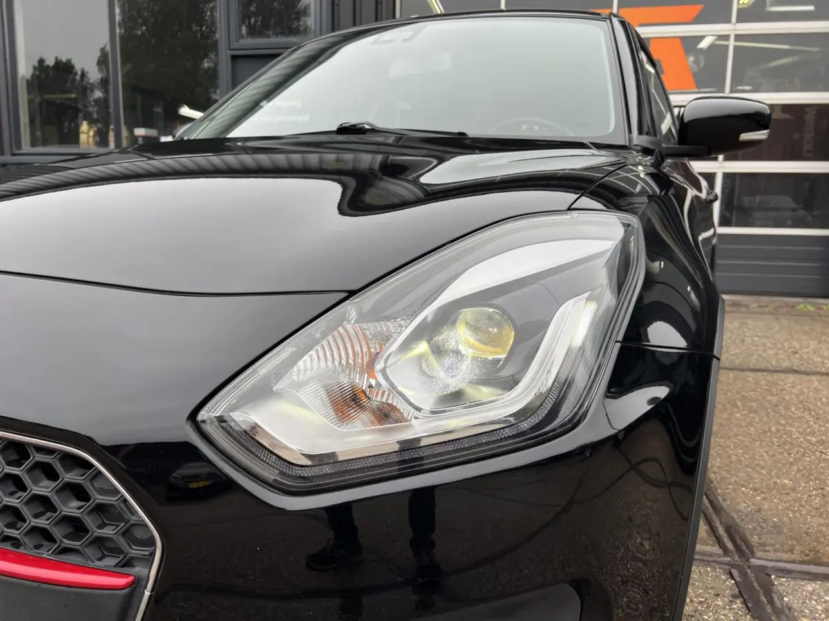1.2 Smart Hybrid Zwart 5DRS 2018 | Airco | Cruise |