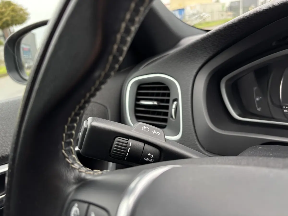 1.5 T3 Polar+ Sport R-Design trekhaak leder camera