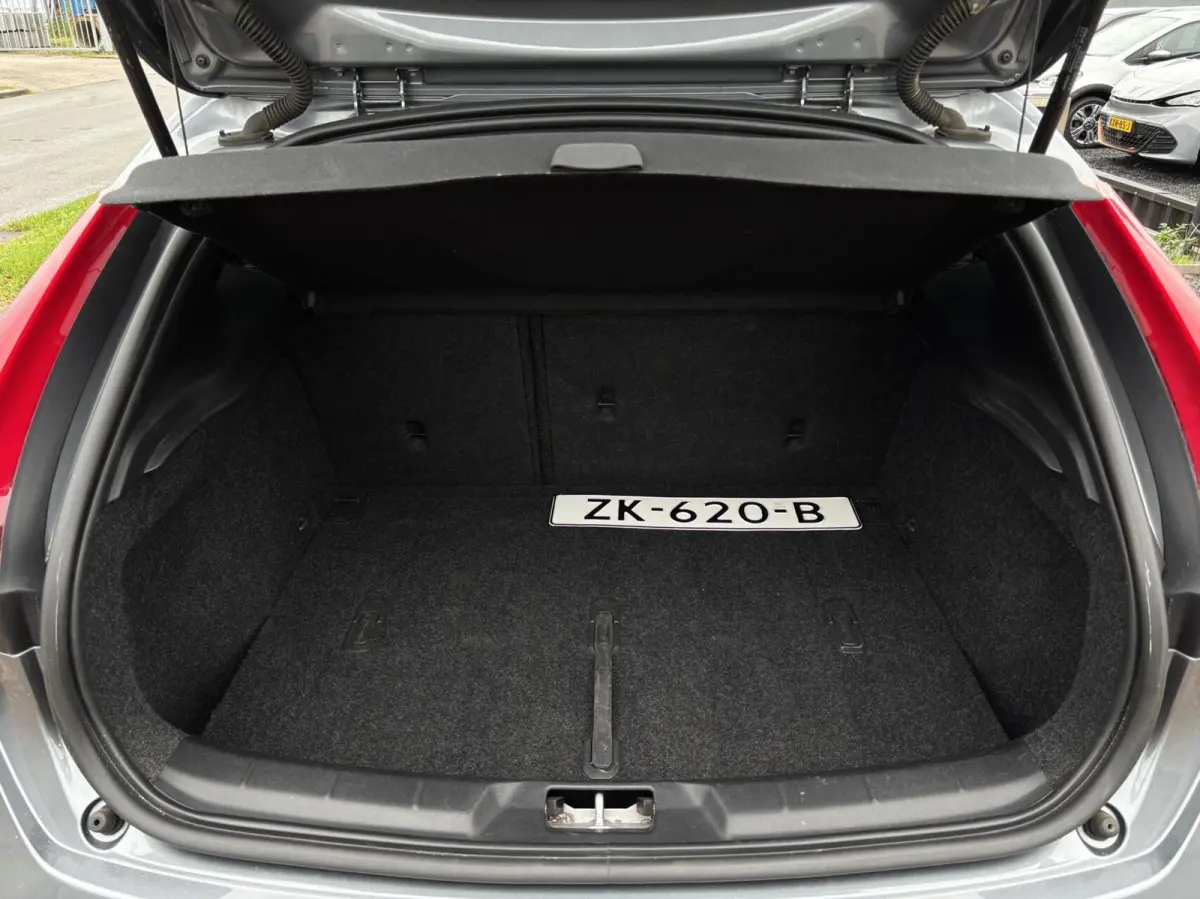 1.5 T3 Polar+ Sport R-Design trekhaak leder camera