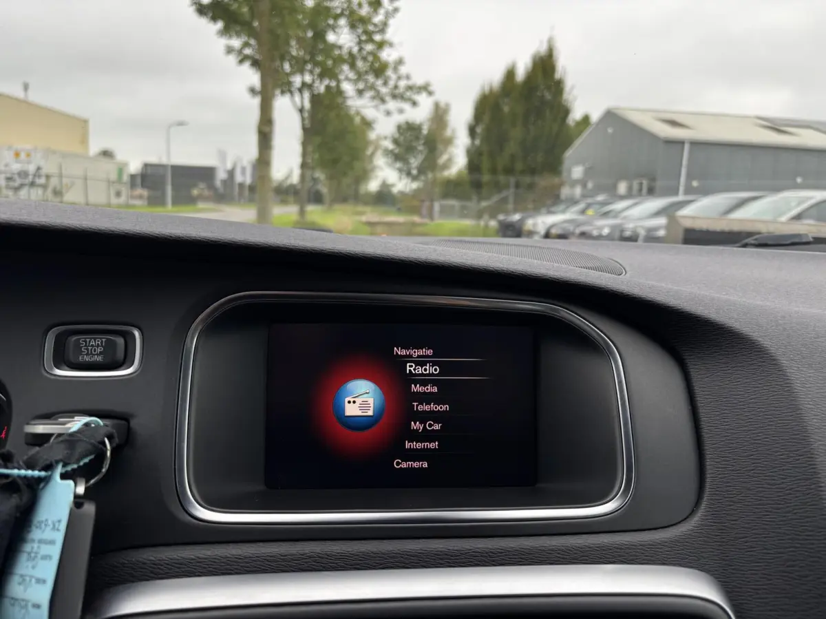 1.5 T3 Polar+ Sport R-Design trekhaak leder camera