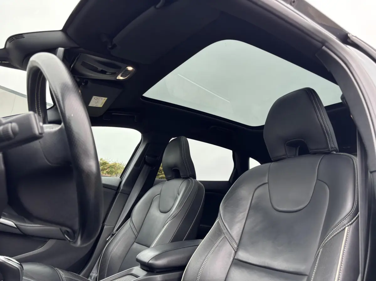 1.5 T3 Polar+ Sport R-Design trekhaak leder camera