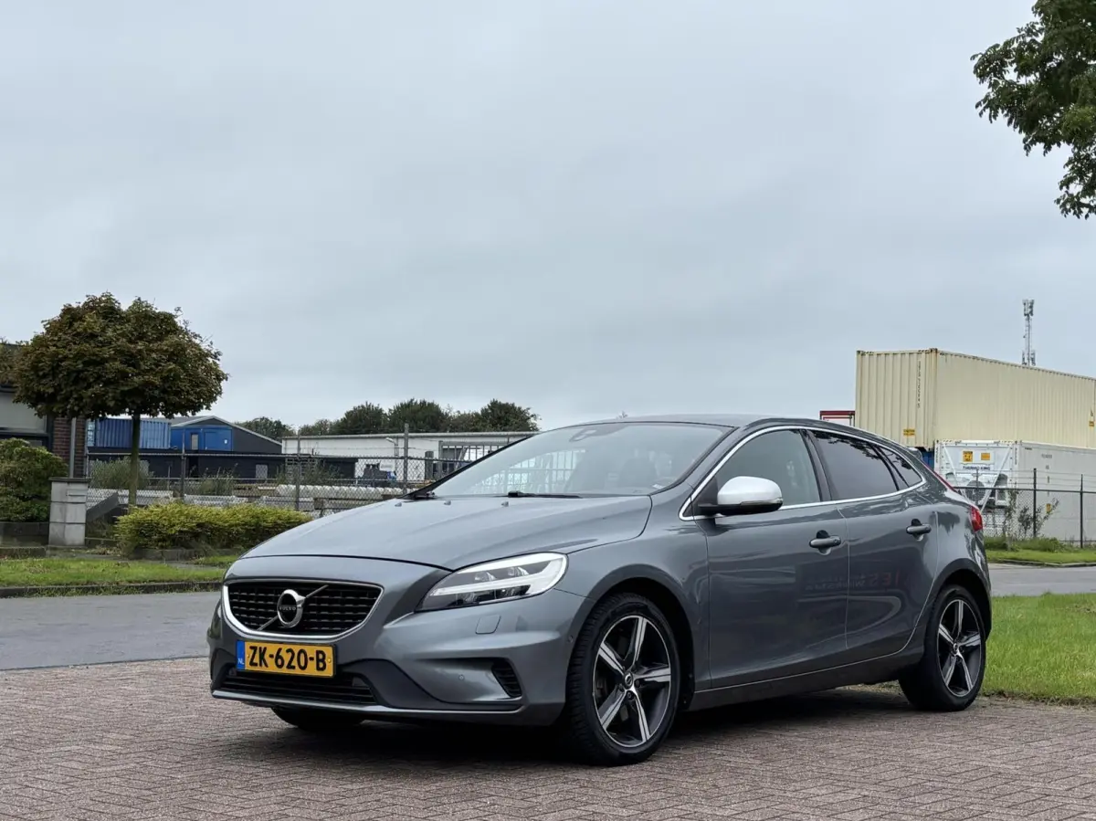 1.5 T3 Polar+ Sport R-Design trekhaak leder camera