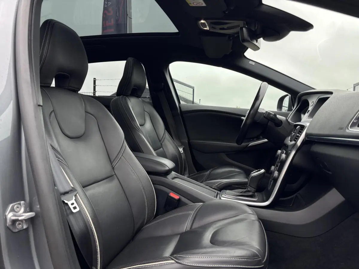 1.5 T3 Polar+ Sport R-Design trekhaak leder camera