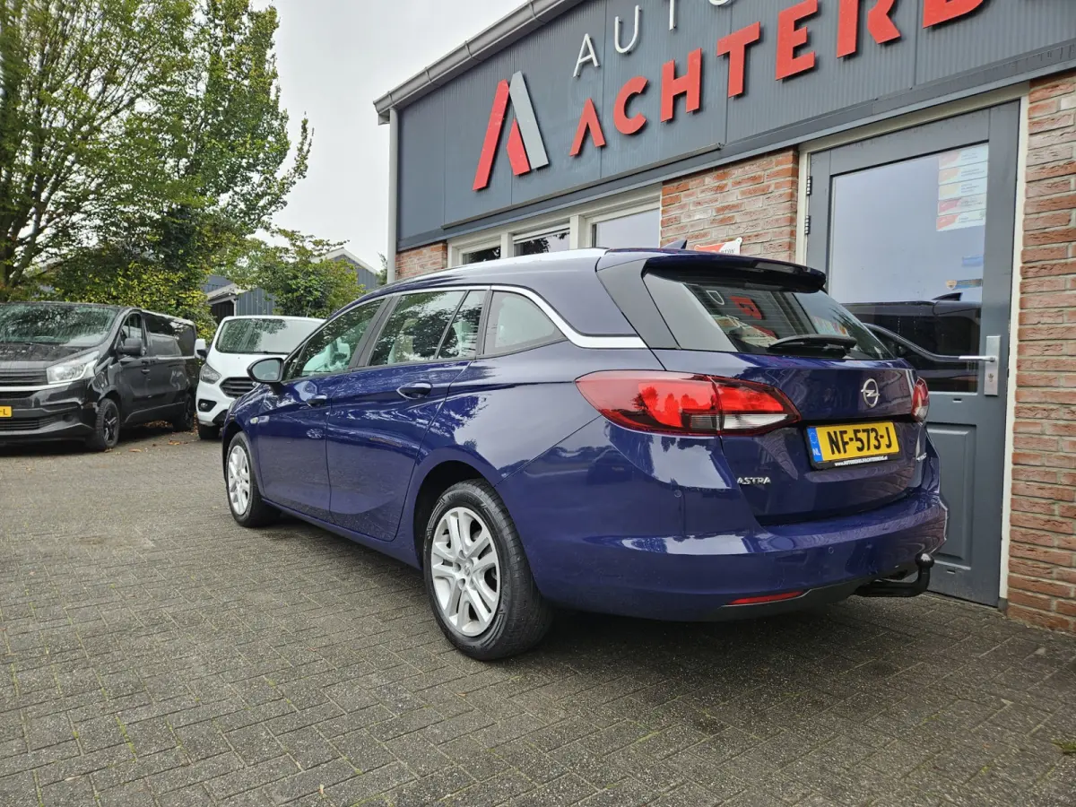1.0 Business+ Trekhaak! Navigatie! Nette Auto! NAP! Airco! Cruise Control!