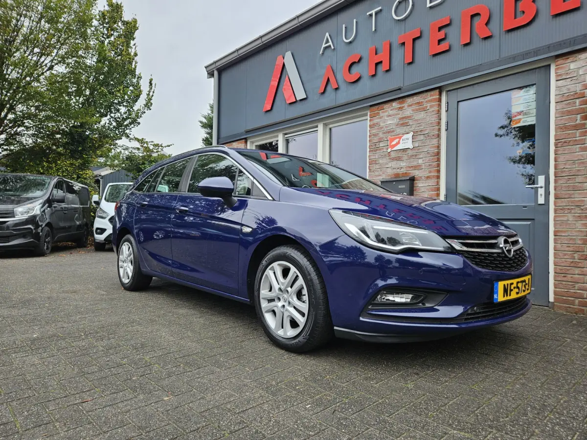 1.0 Business+ Trekhaak! Navigatie! Nette Auto! NAP! Airco! Cruise Control!