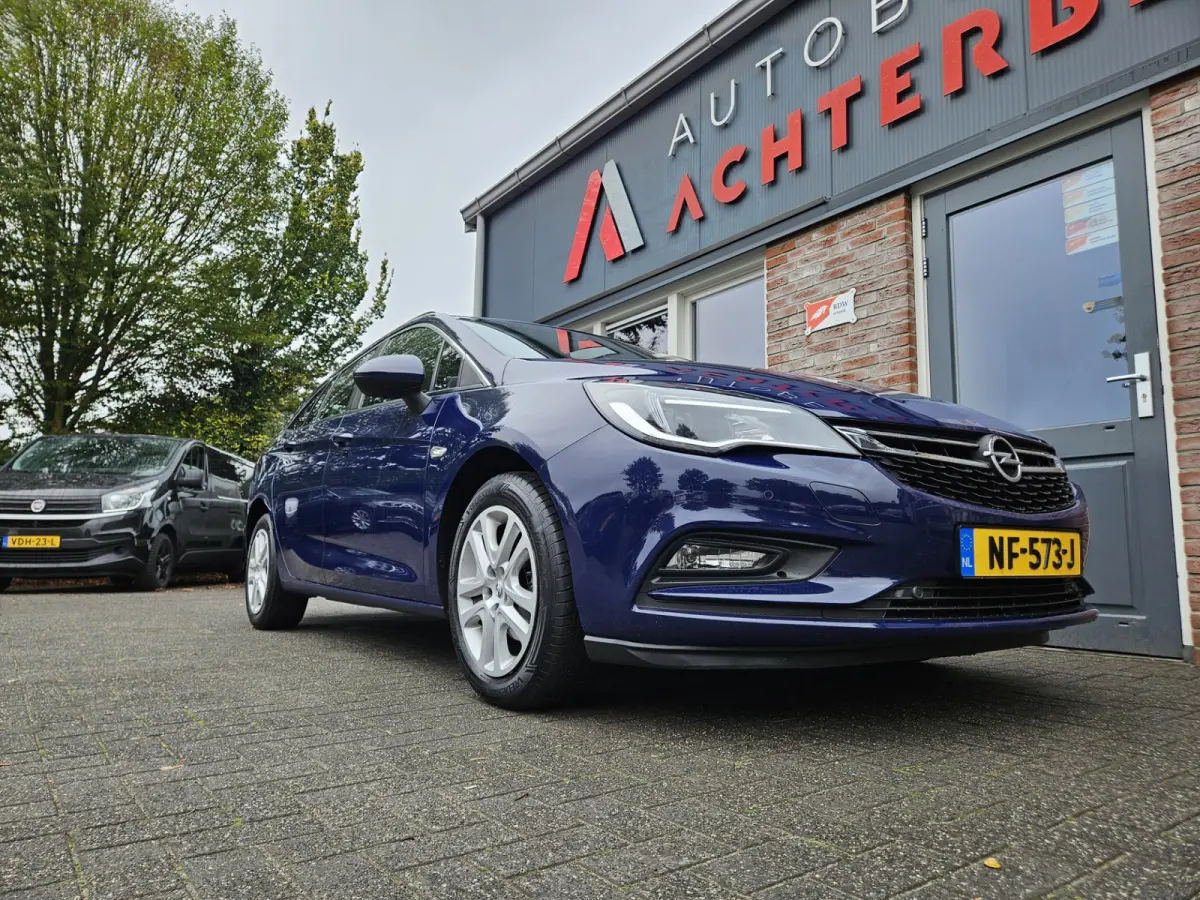 1.0 Business+ Trekhaak! Navigatie! Nette Auto! NAP! Airco! Cruise Control!