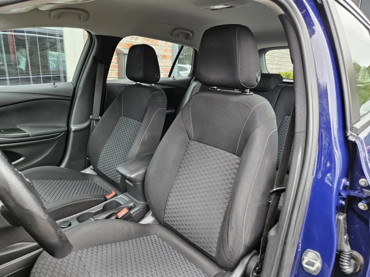 1.0 Business+ Trekhaak! Navigatie! Nette Auto! NAP! Airco! Cruise Control!